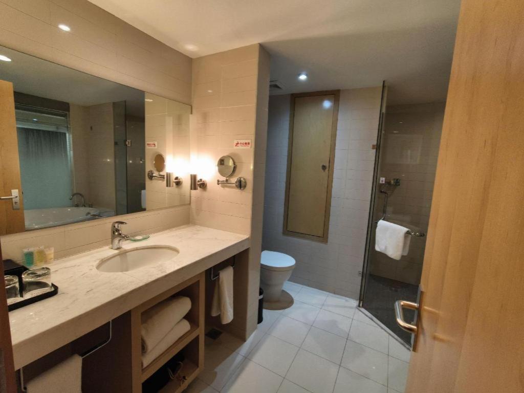 Ramada Plaza Shenyang Citycenter Екстер'єр фото