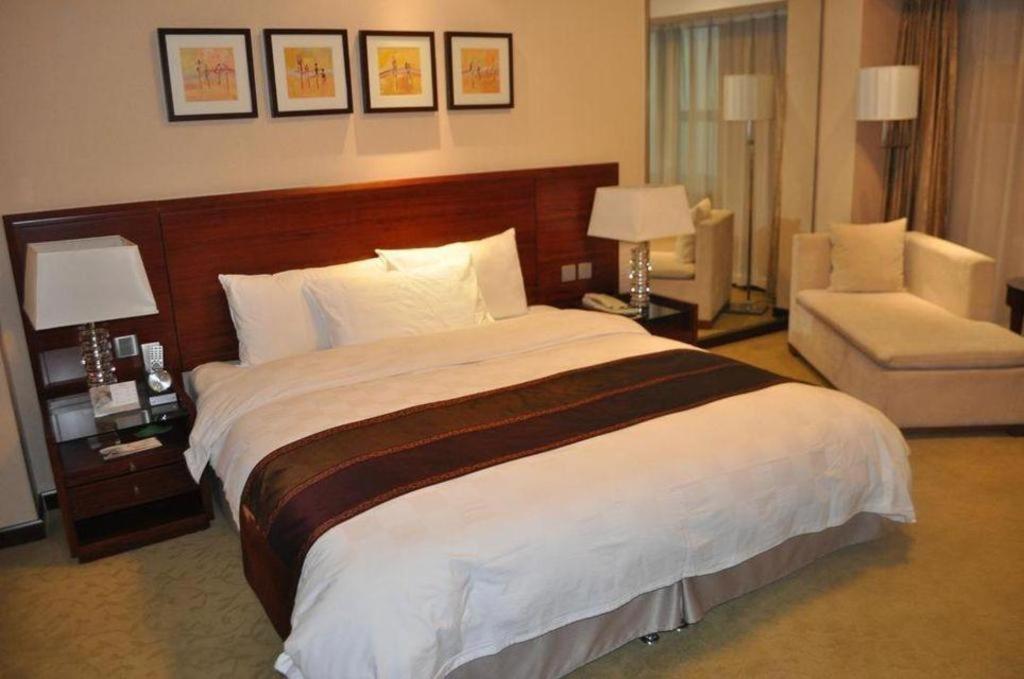 Ramada Plaza Shenyang Citycenter Екстер'єр фото