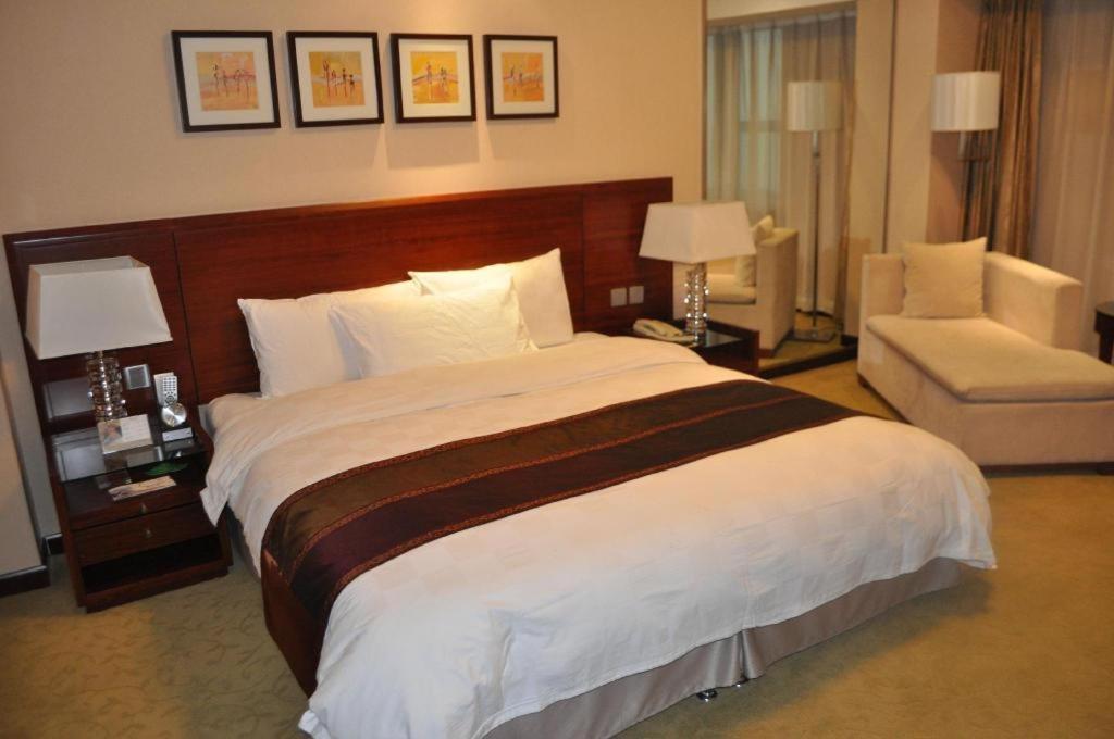 Ramada Plaza Shenyang Citycenter Екстер'єр фото
